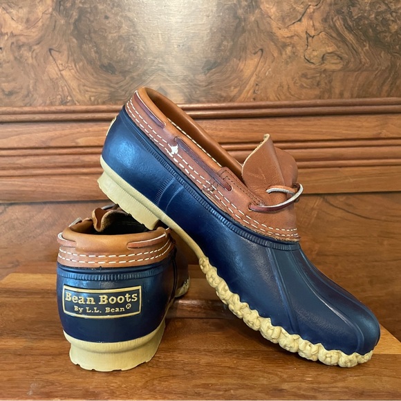 L.L. Bean Shoes - LL Bean Boot Women’s Classic Blue & Tan Rain Snow Boot Low Cut